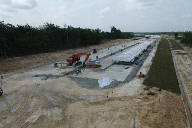 Pembangunan Jalan Tol Pekanbaru?Padang, Seksi 1 Padang?Sicincin sepanjang 36,6 kilometer.