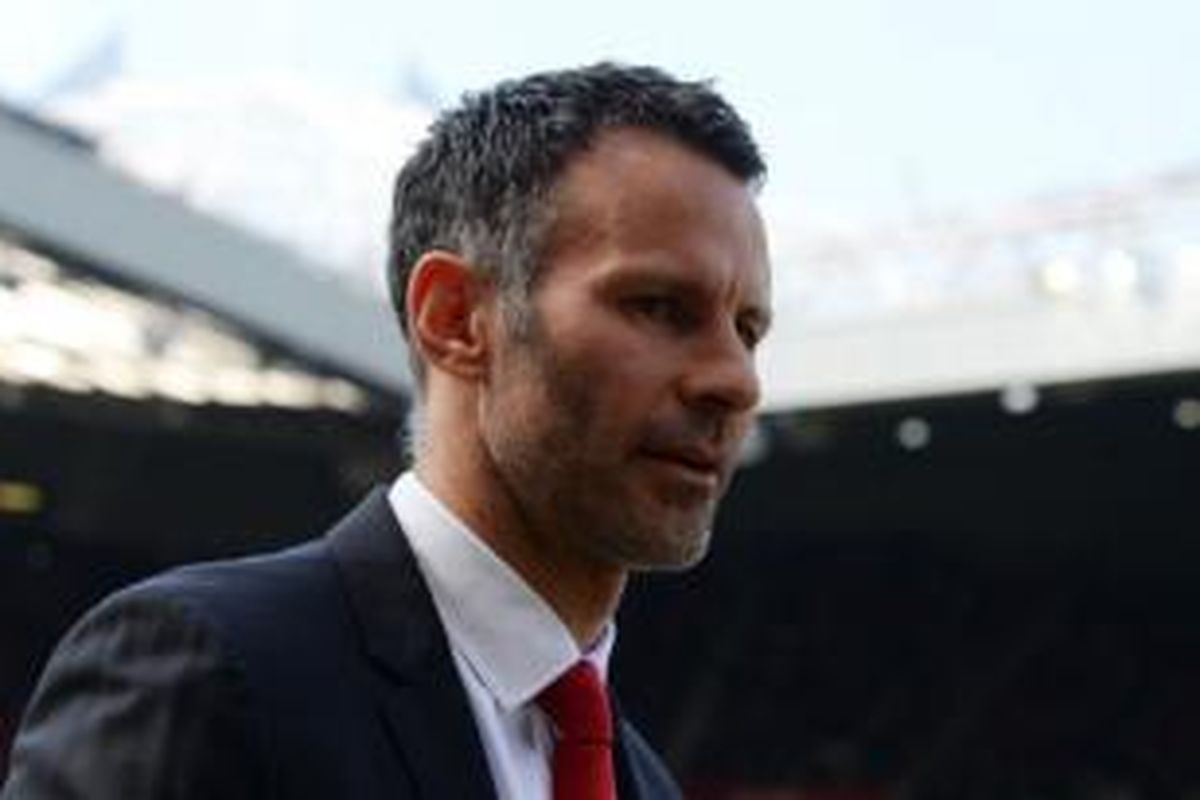 Ryan Giggs memutuskan pensiun sebagai pemain. Giggs akan meneruskan karier sebagai asisten Louis van Gaal di Manchester United.