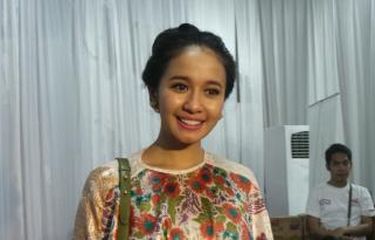 Laudya Cynthia Bella Berkenalan dengan Dunia Prostitusi