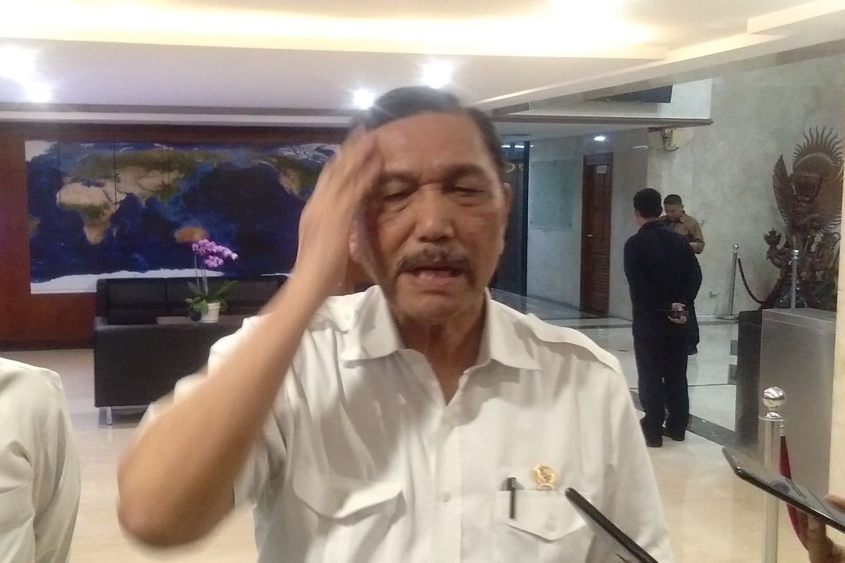 Menko Maritim dan Investasi, Luhut B Pandjaitan memberikan keterangan pers di Kantor Kemenko Maritim dan Investasi, Jakarta, Kamis (12/12/2019).
