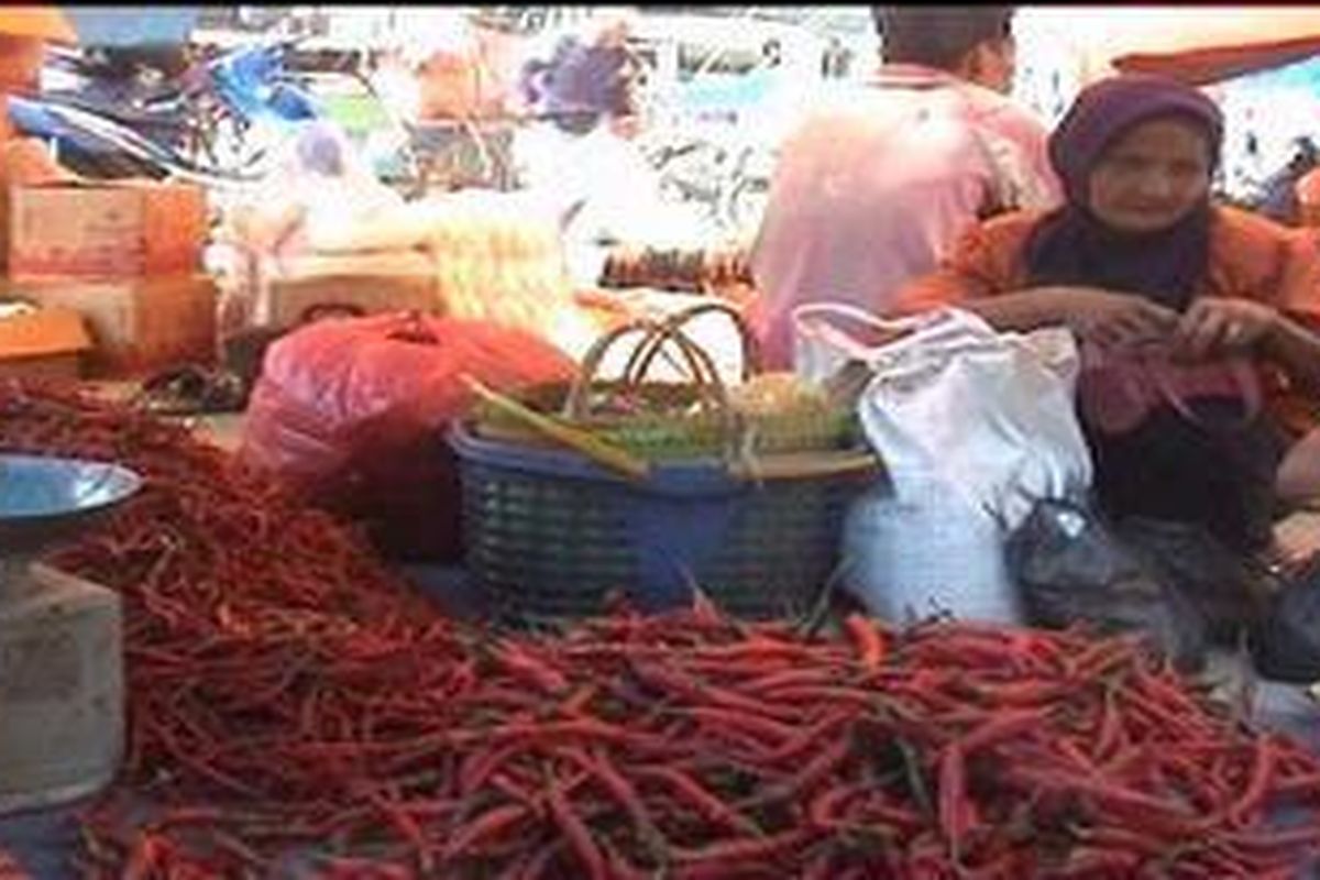 Inspeksi mendadak (sidak) yang gencar dilakukan petugas pemda polewali mandar di semua pasar tradisional, kios dan pusat-pusat pertokoan menjelang lebaran, mulai berdampak positif terhadap stabilitas harga-harga sembako di pasaran.