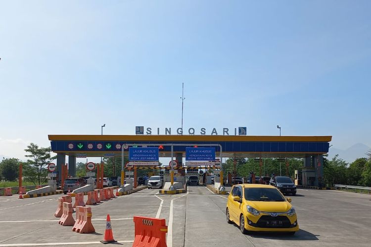 Suasana di Exit Tol Singosari, Kecamatan Singosari, Kabupaten Malang.