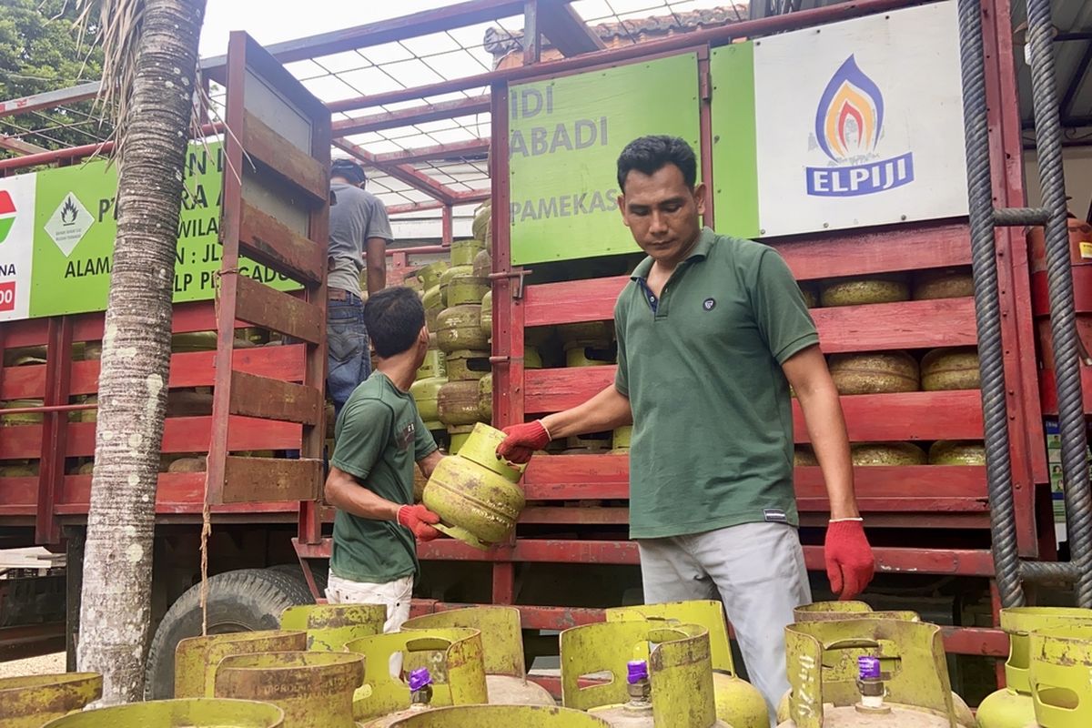 Kiriman salah LPG 3 Kg dari salah satu agen di Kabupaten Pamekasan, Senin (10/6/2024). Pertamina Jatimbalinus memberikan tambahan LPG 3 Kg menjelang Idul Adha.