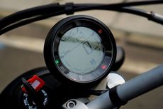 Cara Ducati Sixty2 Kasih Info Bensin Mau Habis
