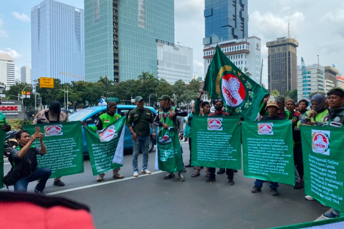 ILUSTRASI Demo Ojol. Massa Aksi Ojol 272 menuding aplikator memelihara pengemudi binaan untuk melawan demonstrasi, Kamis (27/2/2025)