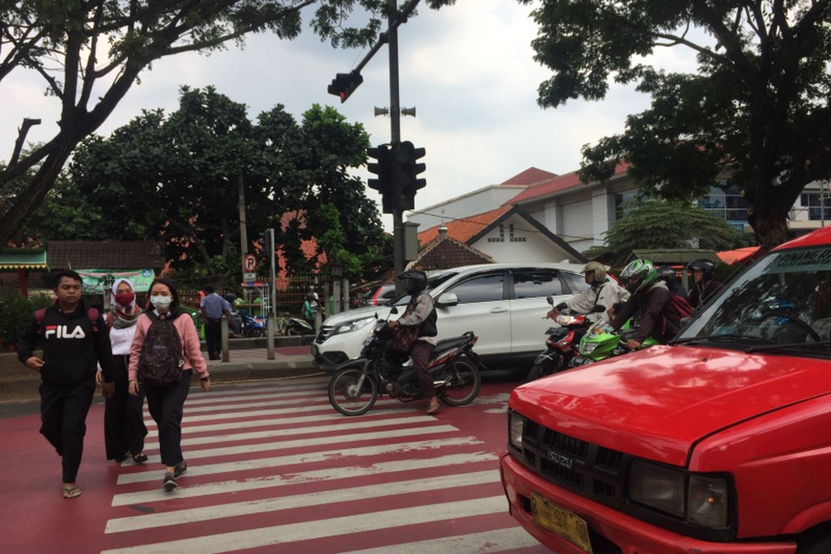 Pelican crossing di Pondok Cina, Jalan Margonda, Selasa (8/1/2019).