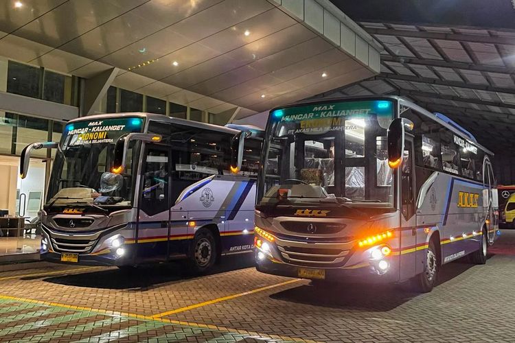 Bus baru PO Akas Mila livery vintage