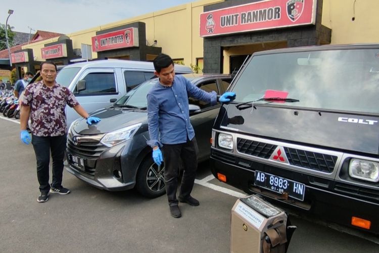 Jajaran Polresta Cirebon Jawa Barat melakukan gelar perkara kasus pencurian sindikat mobil jaringan Jawa - Sumatera, di Mapolresta Jumat (11/11/22) siang.