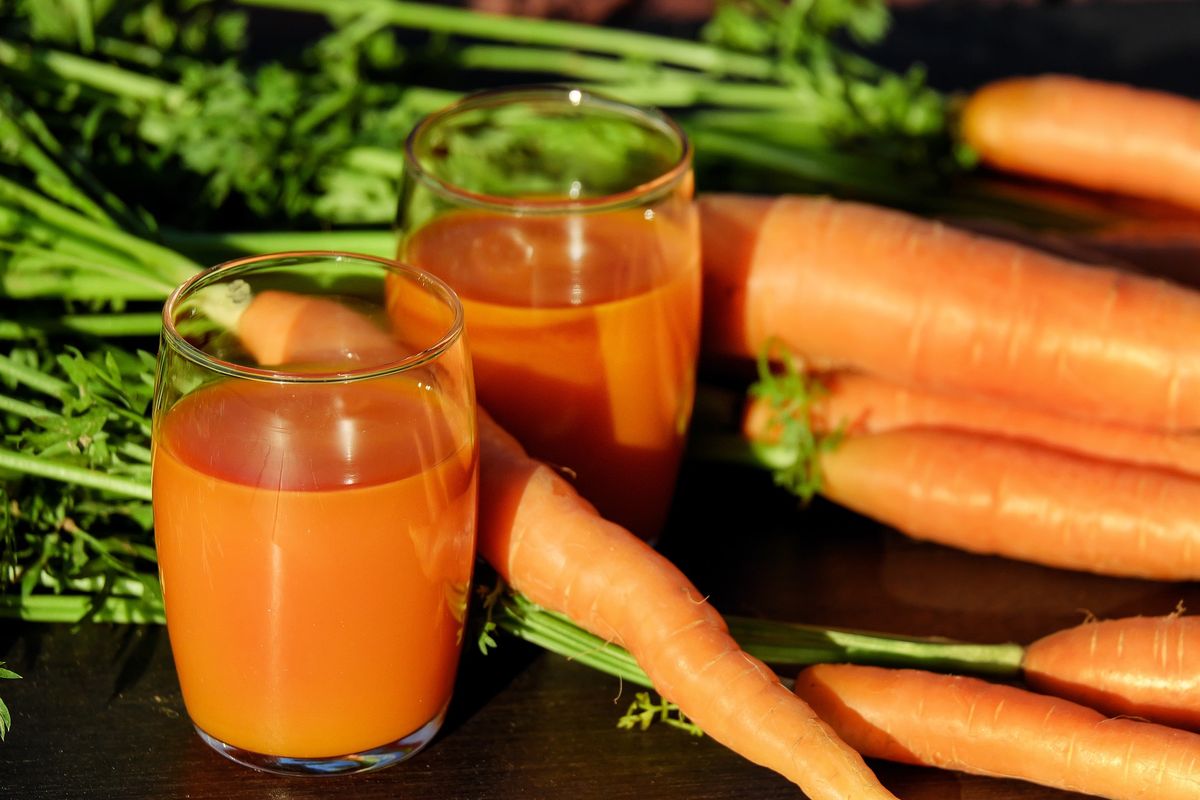 Ilustrasi jus wortel, minuman diet yang dapat membantu menurunkan berat badan.