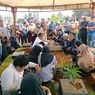 Isak Tangis Iringi Pemakaman Korban Pembunuhan yang Dicor di Bekasi Utara