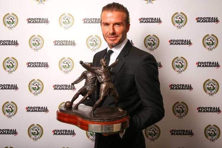 David Beckham meraih penghargaan PFA Merit Award, Minggu (23/4/2017). 