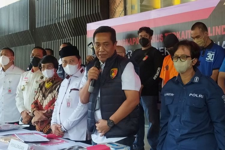 Direktur Reserse Kriminal Umum (Direskrimum) Polda Jawa Tengah Kombes Pol Djuhandani Rahardjo Puro melakukan gelar perkara di Mapolda Jateng. Rabu (7/9/2022)