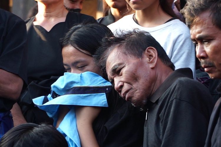 Jenazah Aris Sanda Sopir Travel Korban KKB Tiba di Toraja Utara, Tangis Keluarga Pecah