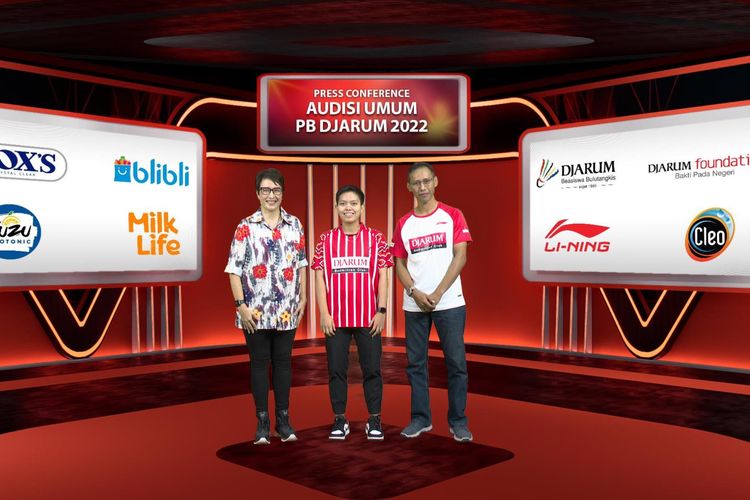 Konferensi pers virtual Audisi Umum PB Djarum yang dipandu oleh Yuni Kartika (kiri), serta ganda putri Indonesia Siti Fadia Silva Ramadhanti (tengah) dan Ketua Pencari Bakat Audisi Umum PB Djarum Sigit Budiarto, pada Rabu (10/8/2022).