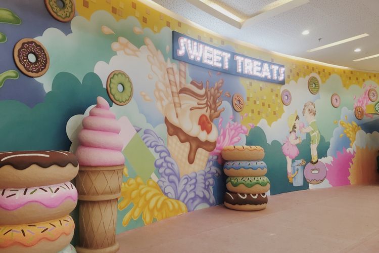 Wahana Sweet Treats, spot instagramable di Bekasi, berlangsung mulai 18 Oktober 2018 hingga 20 Januari 2019 di Summarecon Mal Bekasi, Rabu (24/10/2018). 

