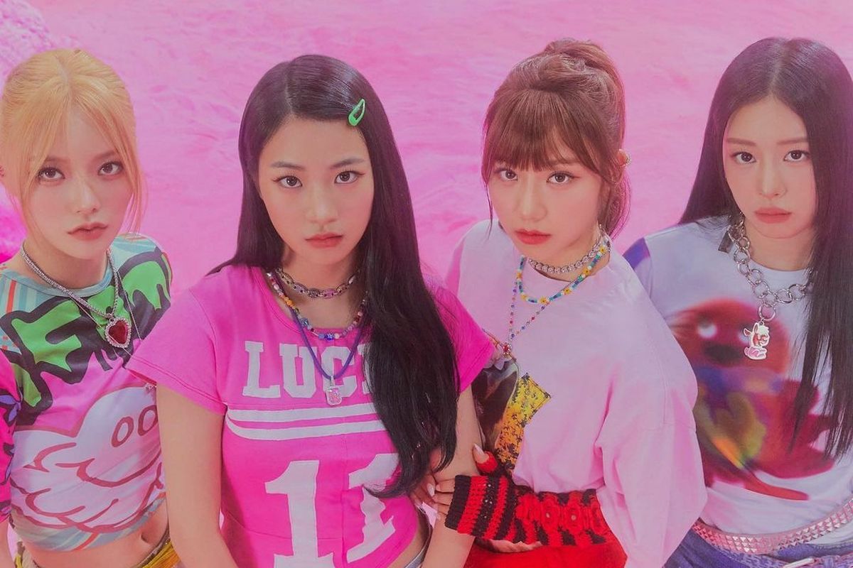Girl group Kpop Fifty Fifty yang debut tanggal 18 November 2022.