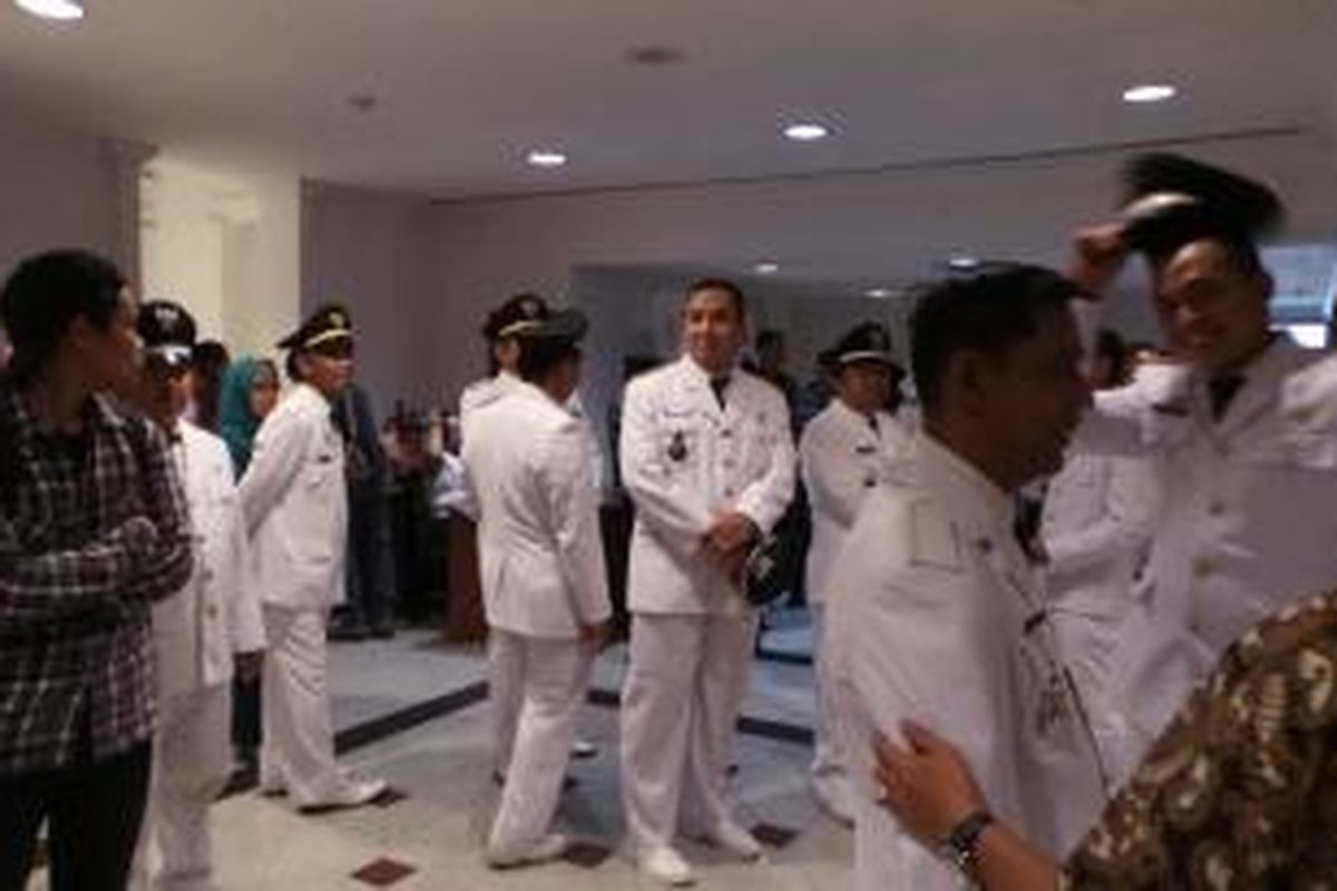 Pegawai Kelurahan dan Kecamatan batal dilantik Gubernur DKI Jakarta Basuki Tjahaja Purnama, Jumat (27/11/2015). 