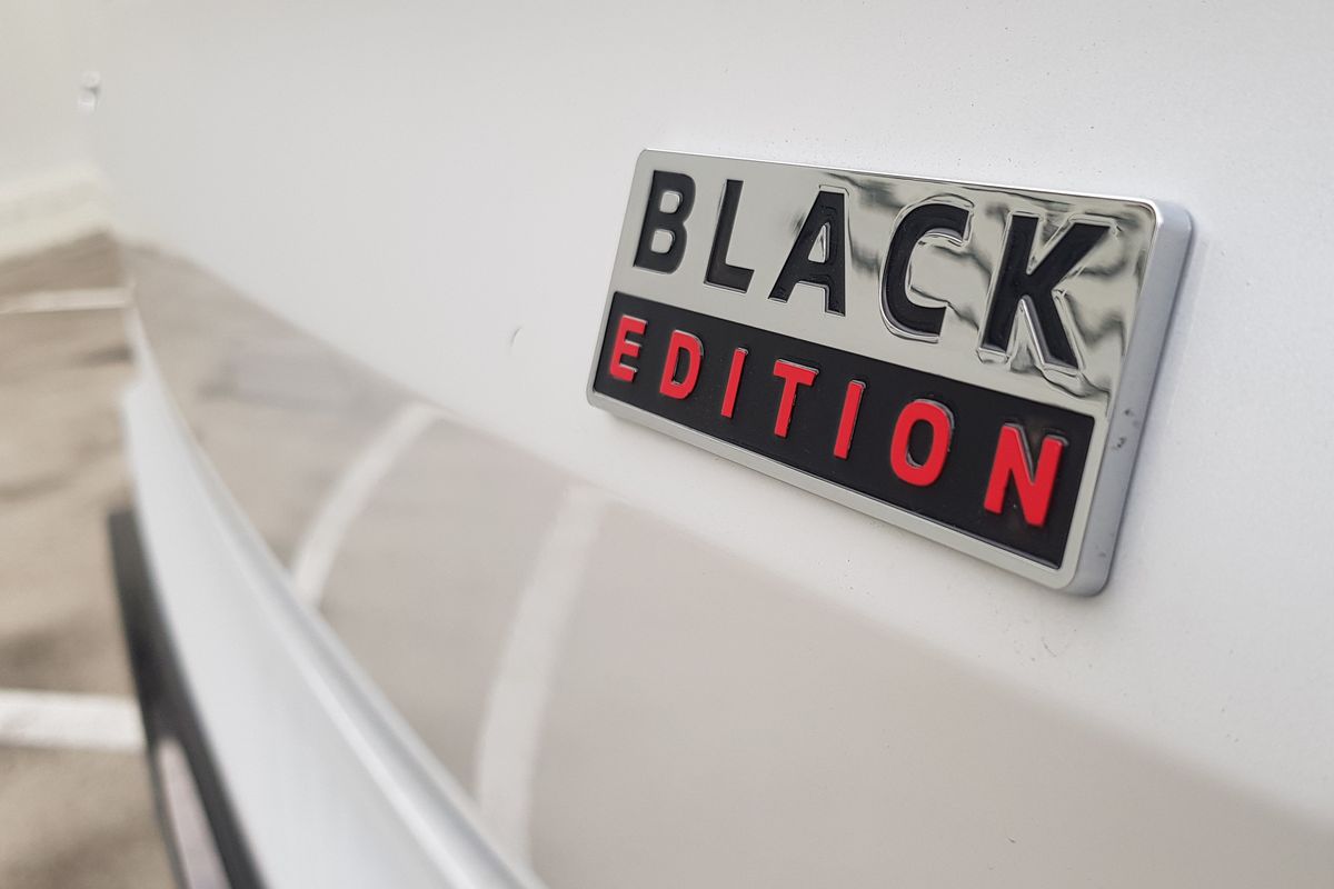 Xpander Black Edition