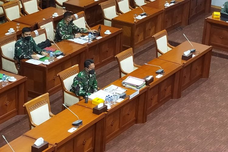Kepala Staf Angkatan Darat Jenderal Andika Perkasa di dalam ruang rapat Komisi I DPR RI, Jakarta, Sabtu (6/11/2021).