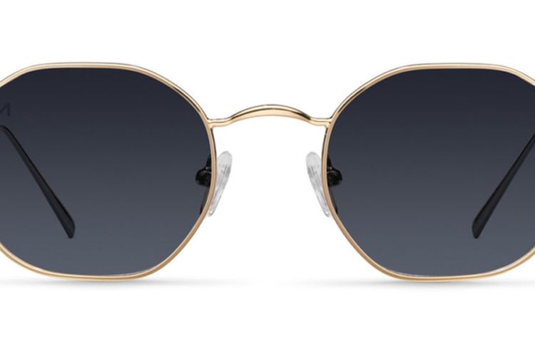 Kacamata berbingkai bulat