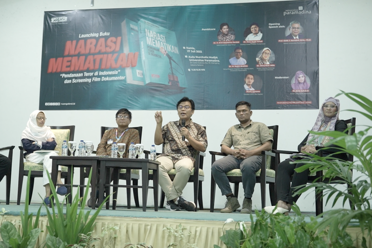 Diskusi dalam peluncuran Buku Narasi Mematikan: Pendanaan Teror di Indonesia karya Noor Huda di Universitas Paramadina Jakarta, pada Kamis (27/7/2023).