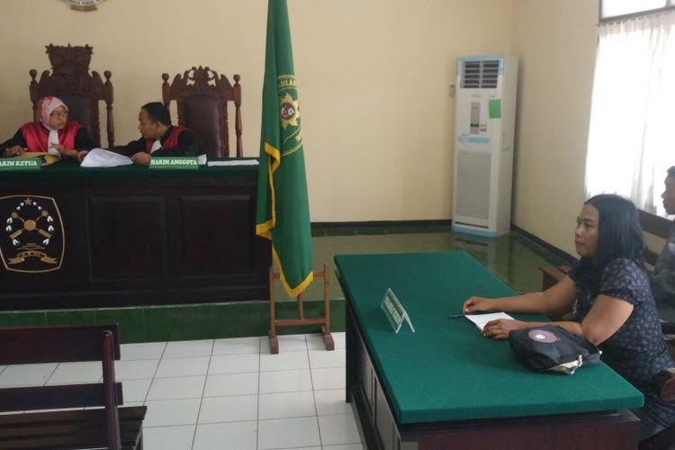 Sidang gugatan perdata anak gugat ibu kandung di Pengadilan Negeri Kota Kediri, Jawa Timur, Selasa (26/9/2017).