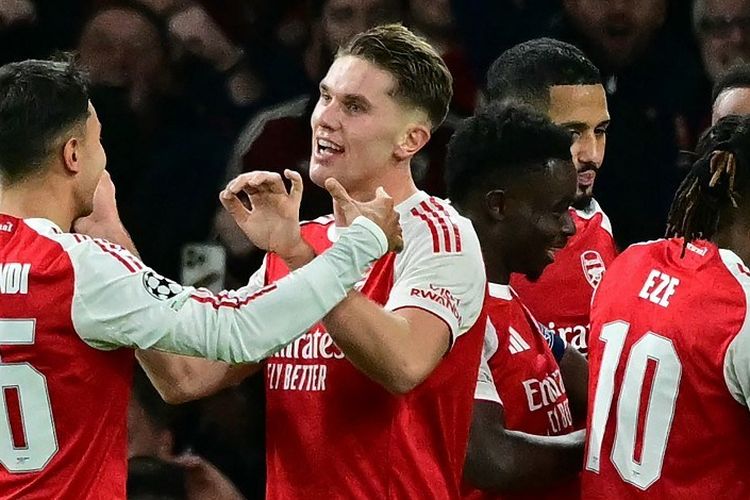 Penyerang Arsenal, Viktor Gyokeres, merayakan gol dalam pertandingan Liga Champions Arsenal vs Atletico Madrid di Stadion Emirates pada Selasa (21/10/2025) atau Rabu dini hari WIB.
