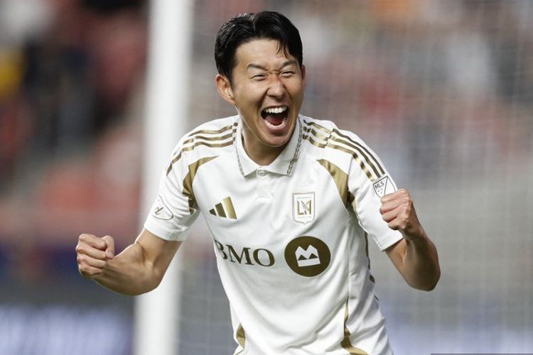 Son Heung-Min dari Los Angeles Football Club (LAFC) bereaksi setelah mencetak gol melawan Real Salt Lake pada pertandingan di America First Field, 17 September 2025 di Sandy, Utah.