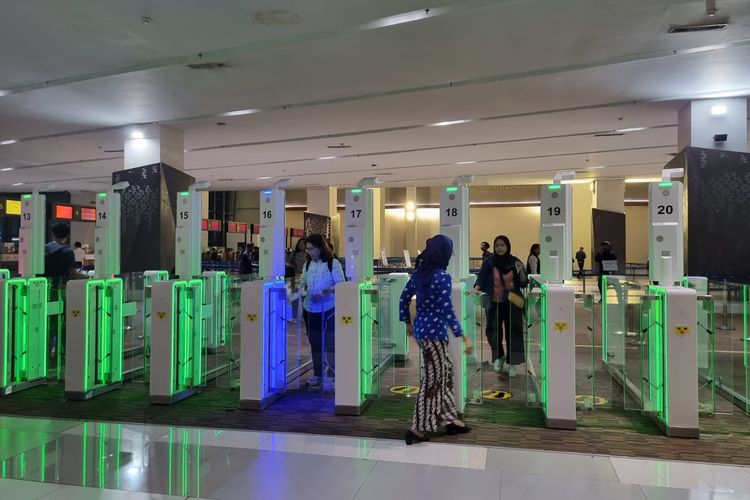 Autogate dengan face recognition di Terminal 3 kedatanan Bandara Soekarno-Hatta, Tangerang, Banten, Sabtu (7/10/2023).