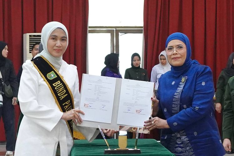 Bunda PAUD Riau Beri Penghargaan 12 Daerah, Dorong Pendidikan Berkualitas untuk Semua