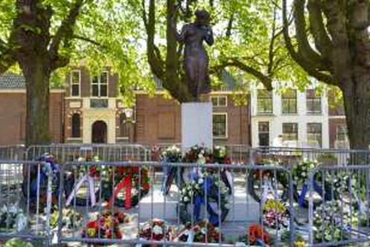 Peringatan Dodenherdenking di Leiden, Belanda.