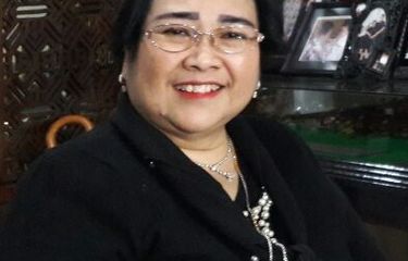 Rachmawati Soekarnoputri saat menggelar konferensi pers di Universitas Bung Karno, Jakarta Pusat, Senin (13/11/2017).