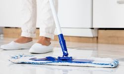 Cara Menghilangkan Noda Minyak dari Lantai 