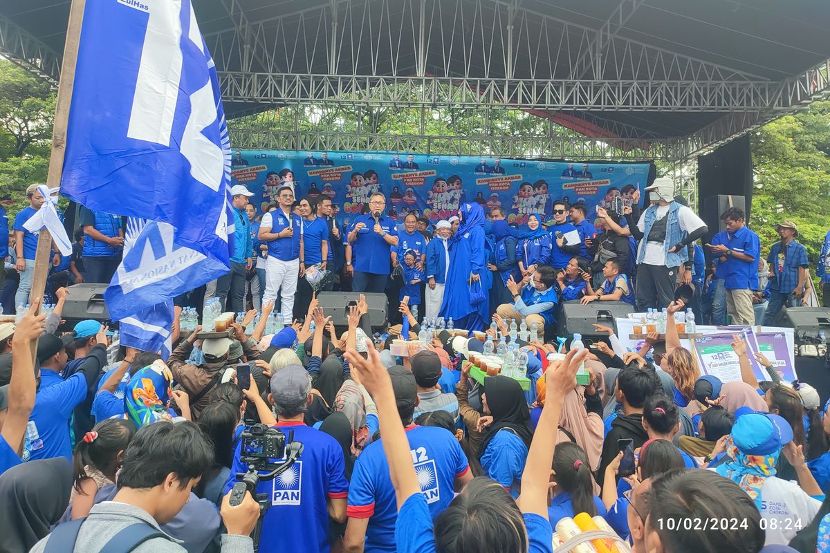 Ketua Umum PAN, Zulkifli Hasan, saat kampanye akhir di Kota Cirebon, Sabtu (10/2/2024).