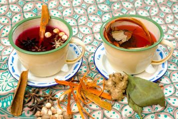 Mengenal 10 Manfaat Kayu Secang yang Baik untuk Kesehatan Tubuh