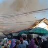 Pasar Waru Pamekasan Terbakar, Pedagang Timba Air Padamkan Api