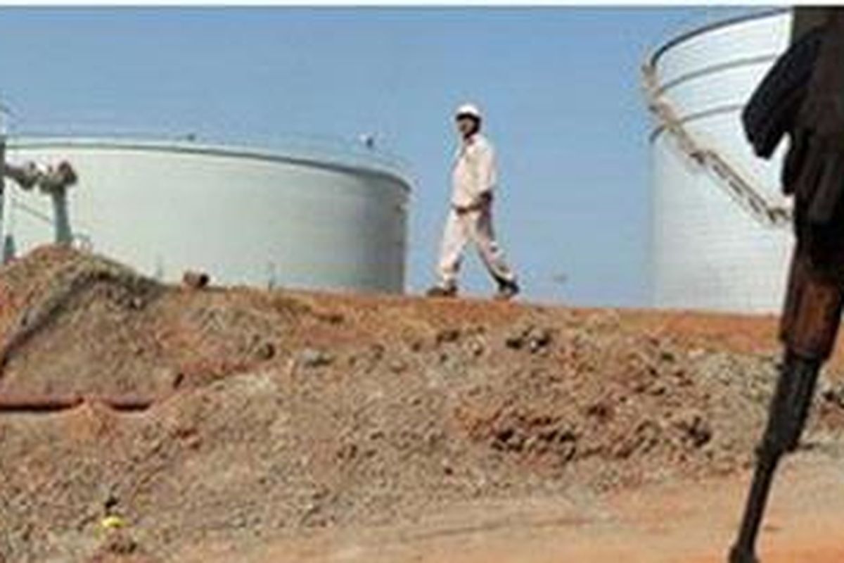 Produksi minyak Sudan terhenti akibat perselisihan dengan Sudan Selatan.