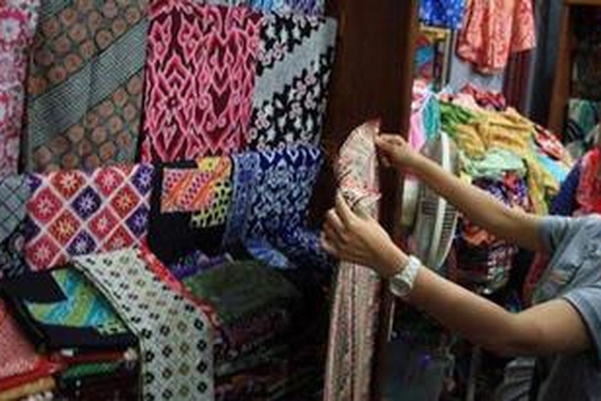 Batik khas Tasikmalaya.