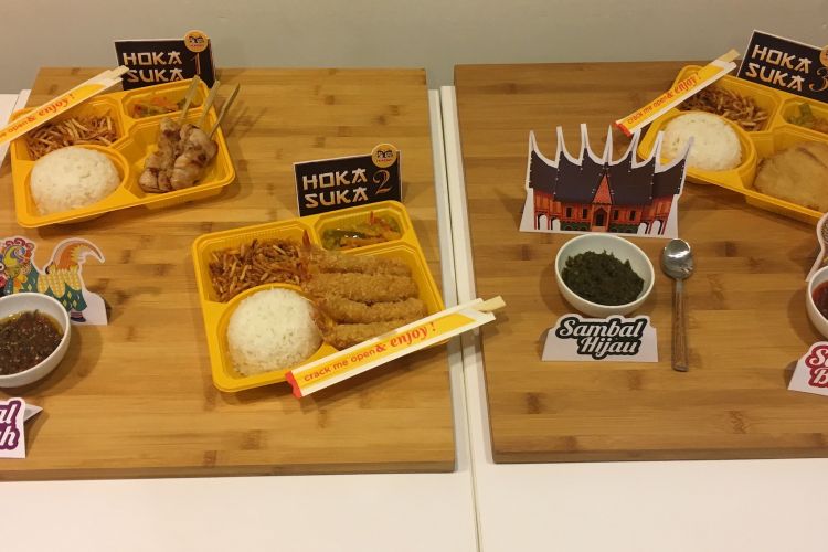 Menu baru dari Hokben, terdiri dari makanan Jepang dan makanan khas Indonesia. Ada paket Hoka Suka dan aneka sambal khas Indonesia, Jakarta, Selasa (20/2/2018).