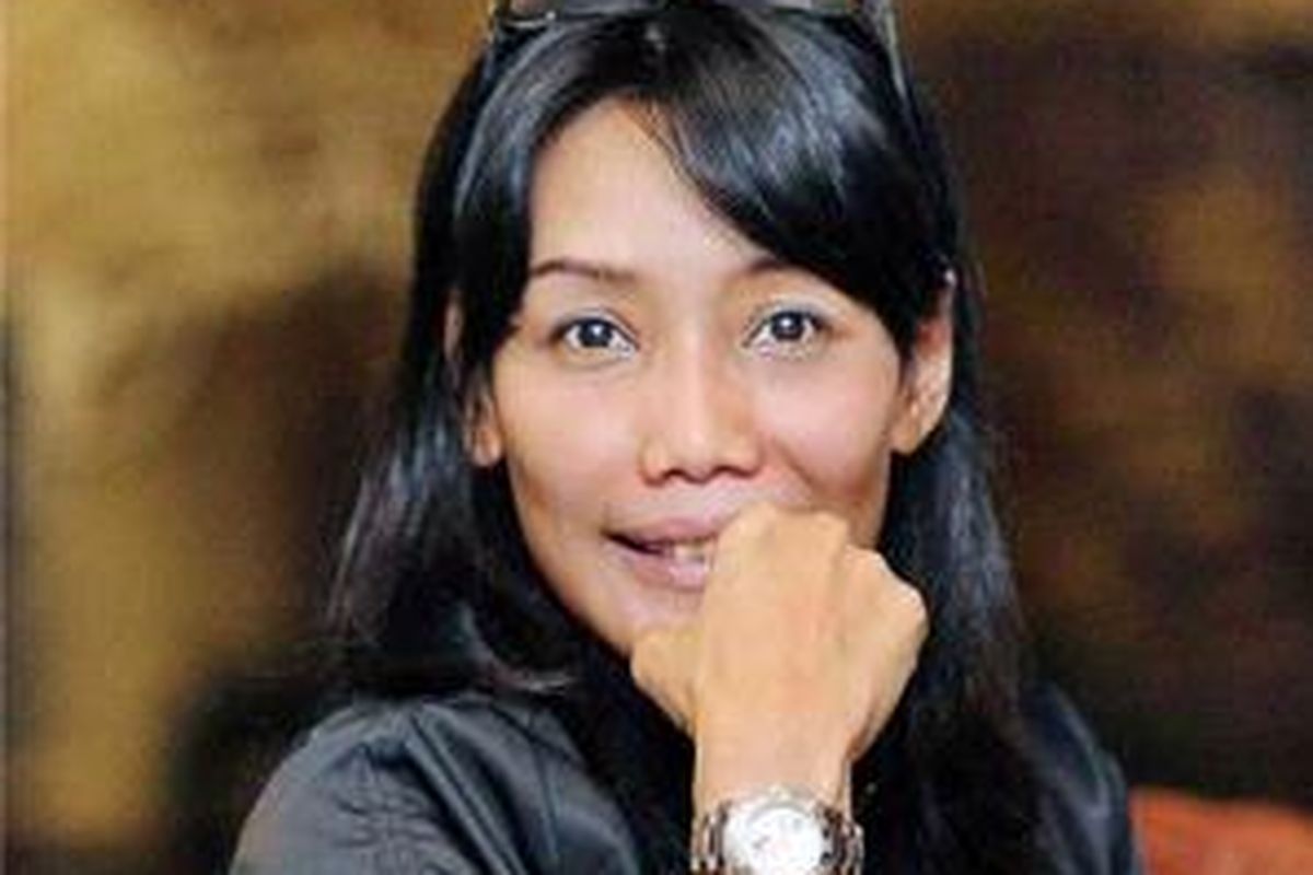 Dengan dasar keterampilan ilmu komunikasi yang ia pelajari, Niken percaya bahwa keberhasilan dalam pekerjaan hanya bisa diraih dengan tetap menjadi dirinya sendiri.