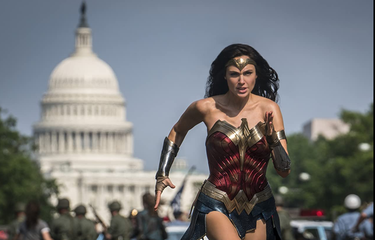 Maju Mundur Penayangan Wonder Woman 1984 Halaman All Kompas Com