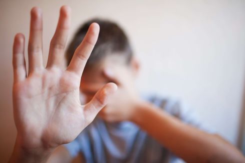 Viral Video Bocah Disiksa Ayah Tiri, Korban Melompat dengan Tangan Kaki Terikat Saat Dipanggil Warga