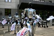 Puluhan Robot Unjuk Rasa Tuntut Regulasi AI