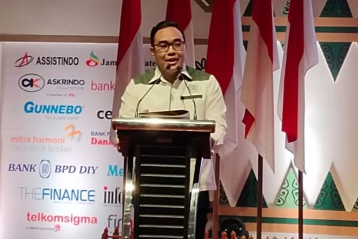 Tedy Alamsyah, Ketua Umum Dewan Pengurus Pusat (DPP) Perhimpunan Bank Perkreditan Rakyat Indonesia (Perbarindo) periode 2022 ? 2026 hasil Musyawarah Nasional (Munas) XI Perbarindo yang digelar di Yogyakarta pada 19 ? 21 Oktober 2022.