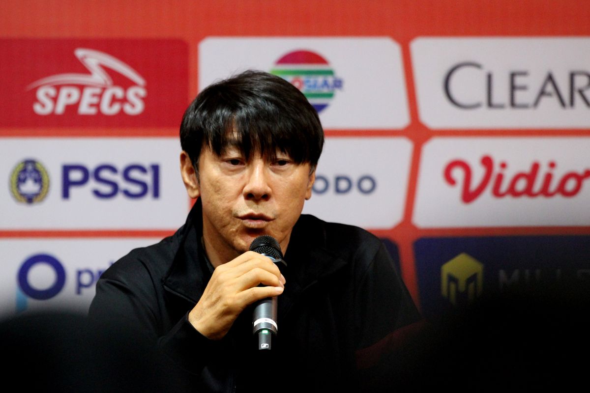 (FILE) Shin Tae-yong, head coach of the Indonesian U-20 national soccer team, speaks during a press conference of U20 2023 Asia Cup qualification, on Tuesday September 13, 2022.    