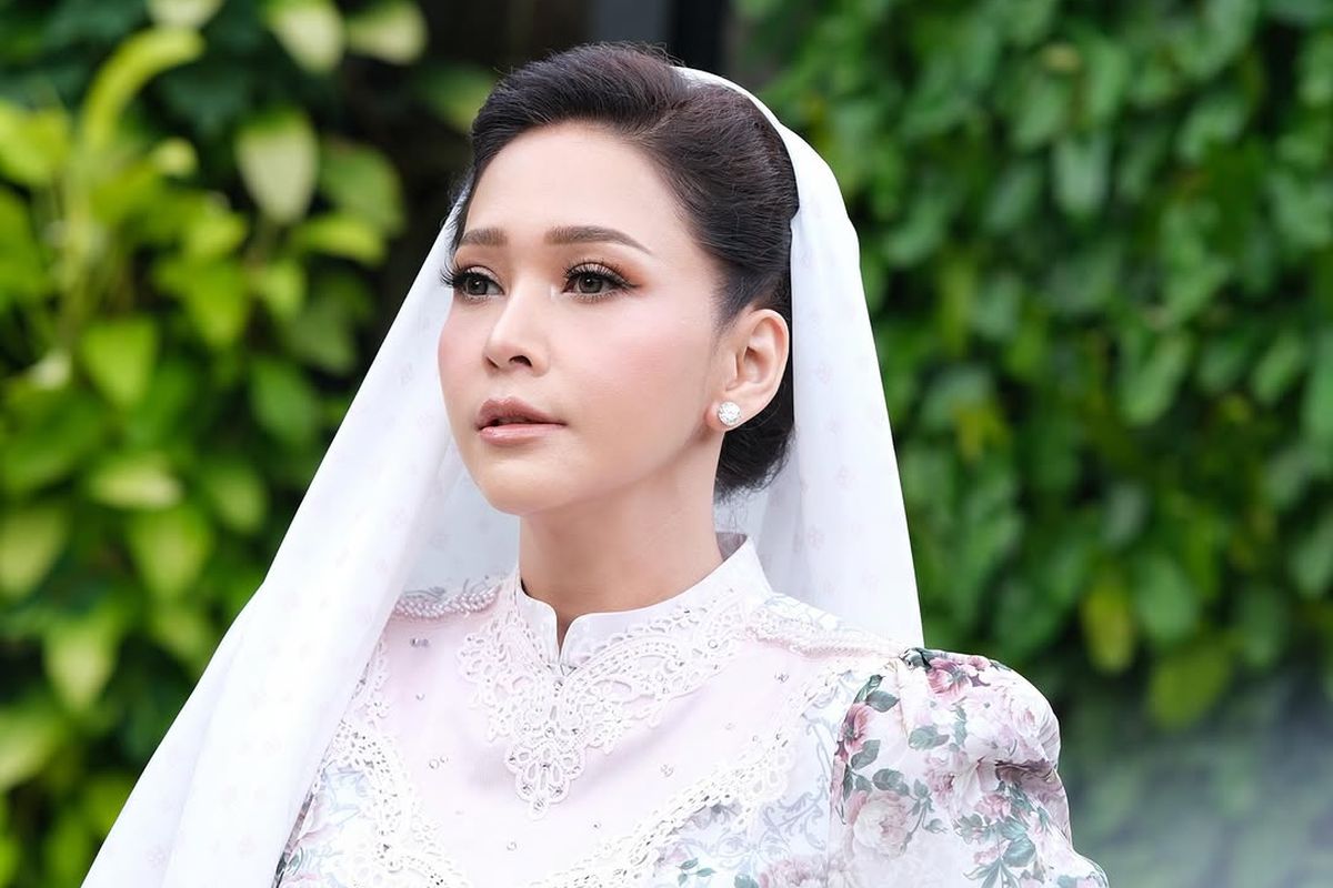 Maia Estianty Menangis Haru Saat Sungkeman El Rumi