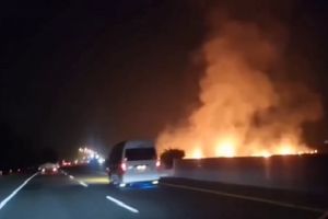 Diduga Meteor Jatuh di Cirebon, Berdentum lalu Api Membumbung Tinggi Dekat Tol Ciperna