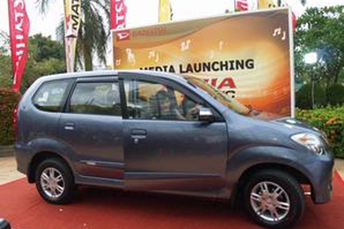 Xenia Matic, sangat membantu pengemudi wanita dengan kondisi lalu lintas yang makin macet! Versi Full Accessories tanpa lebih gaya dan wah.