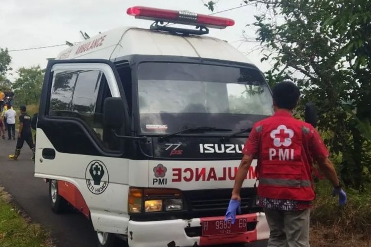 potongan kaki kiri manusia tanpa identitas ditemukan warga di Desa Jenar Wetan Kecamatan Purwodadi Kabupaten Purworejo.