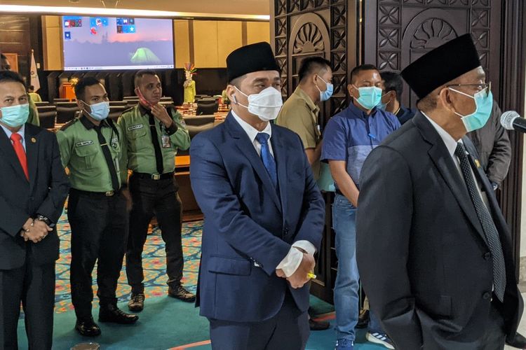 Wakil Gubernur DKI Jakarta Ahmad Riza Patria saat menghadiri Rapat Paripurnaan DPRD DKI Jakarta, Senin (14/12/2020)